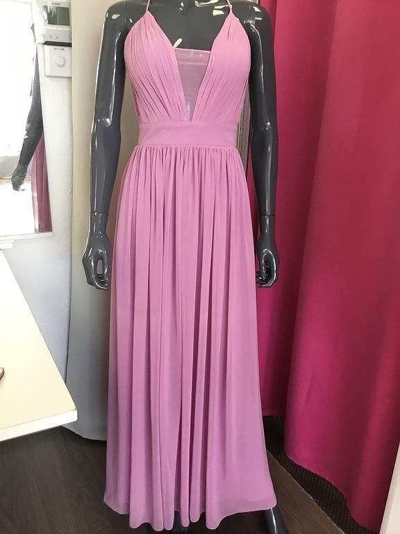 Robe fluide couleur fuchsia avec plis
