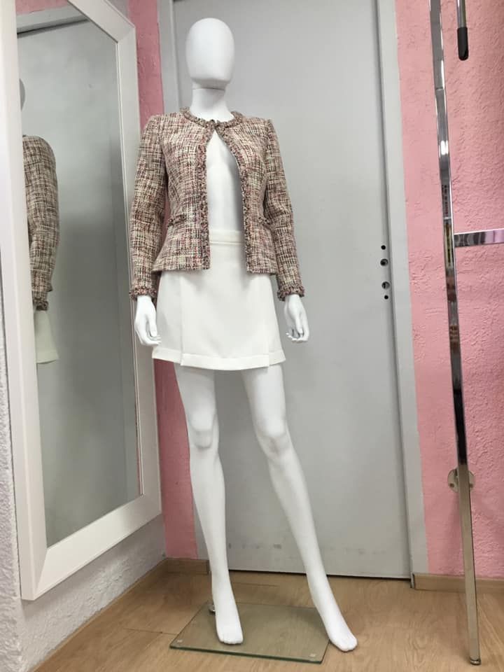 Ensemble blanc avec veste courte texturée