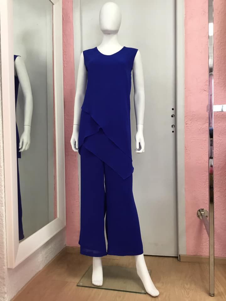 Combinaison bleue moderne et chic