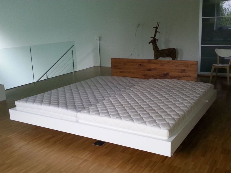 Wildhaber Schreinerei Bett, Massivholzbett