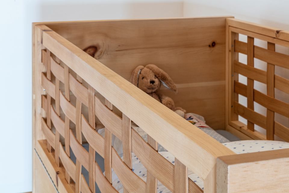 Möbel aus Holz von der Schreiner Pua GmbH