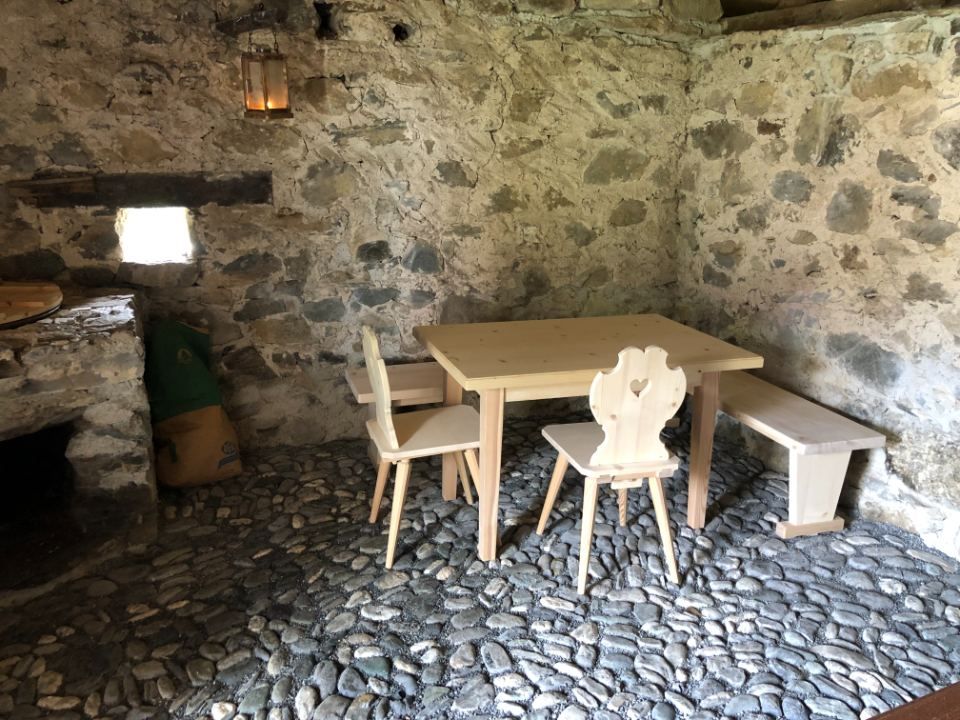 Möbel aus Holz von der Schreiner Pua GmbH