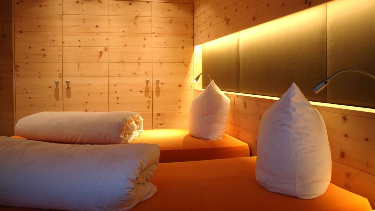 Möbel aus Holz von der Schreiner Pua GmbH