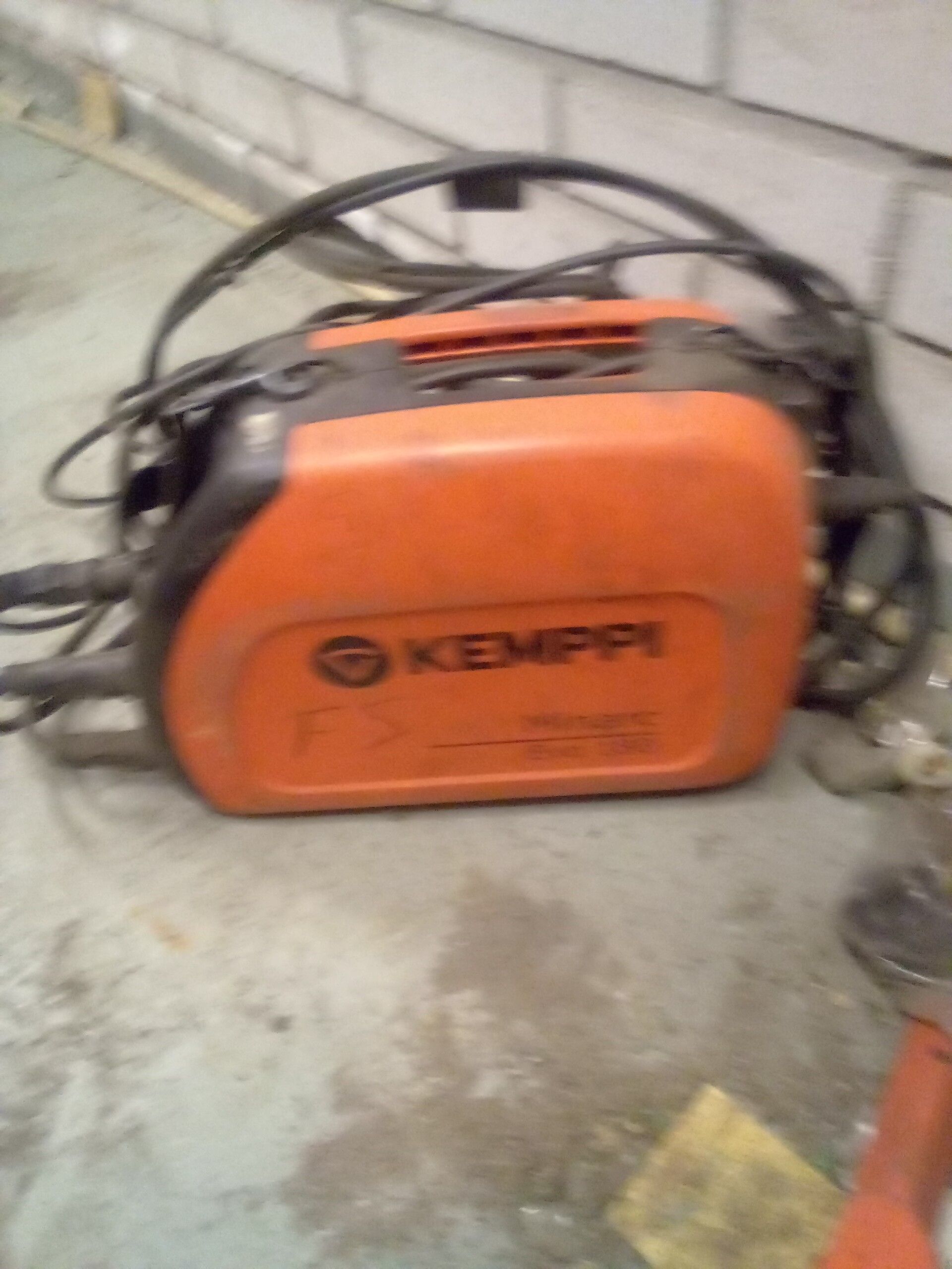 Huutokauppameklari Mikko Paavola