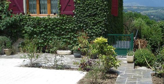 Création d'allées en pierre