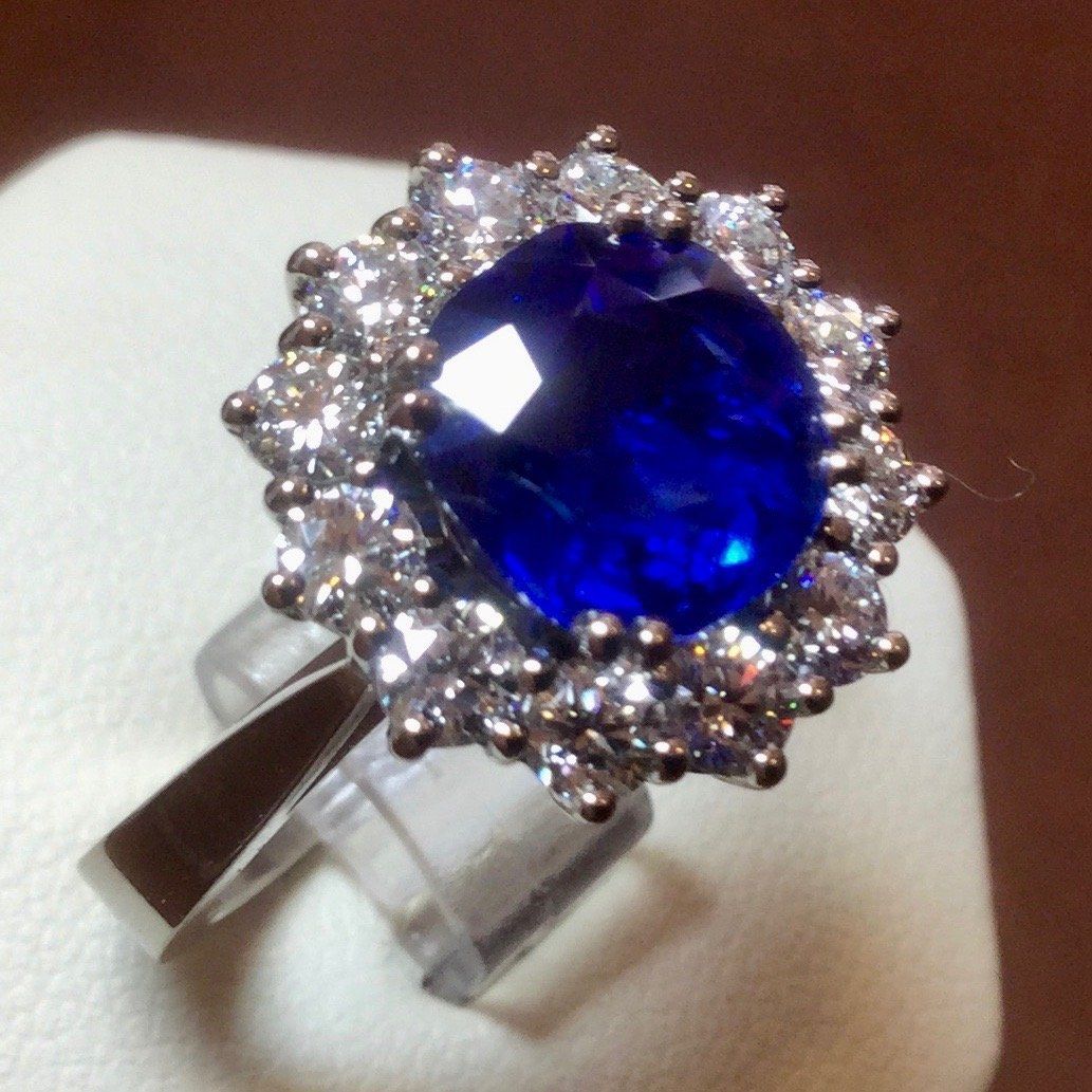 Bague avec saphir et diamant