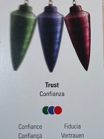 Una imagen de tres péndulos que dicen confianza