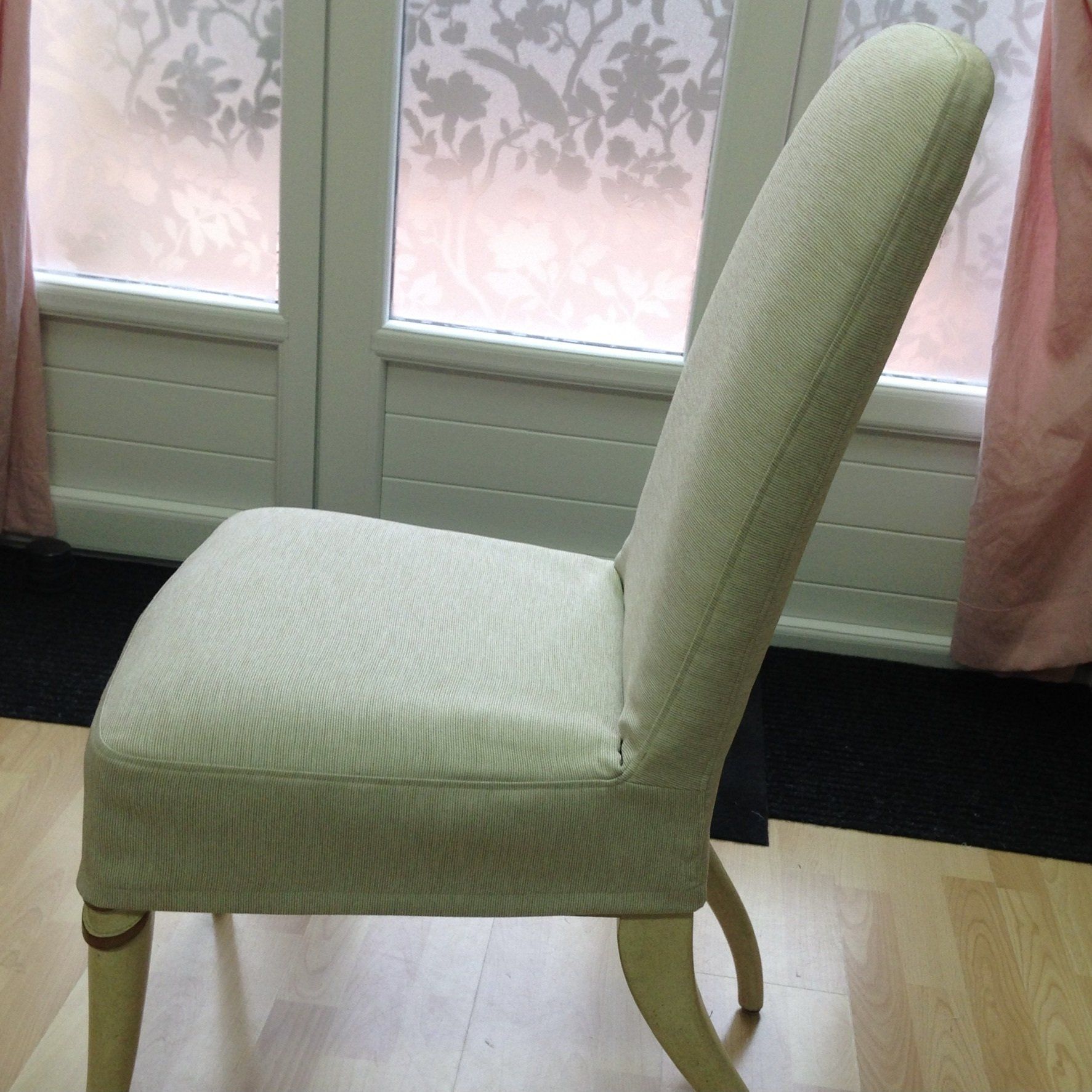 Chaise verte profile
