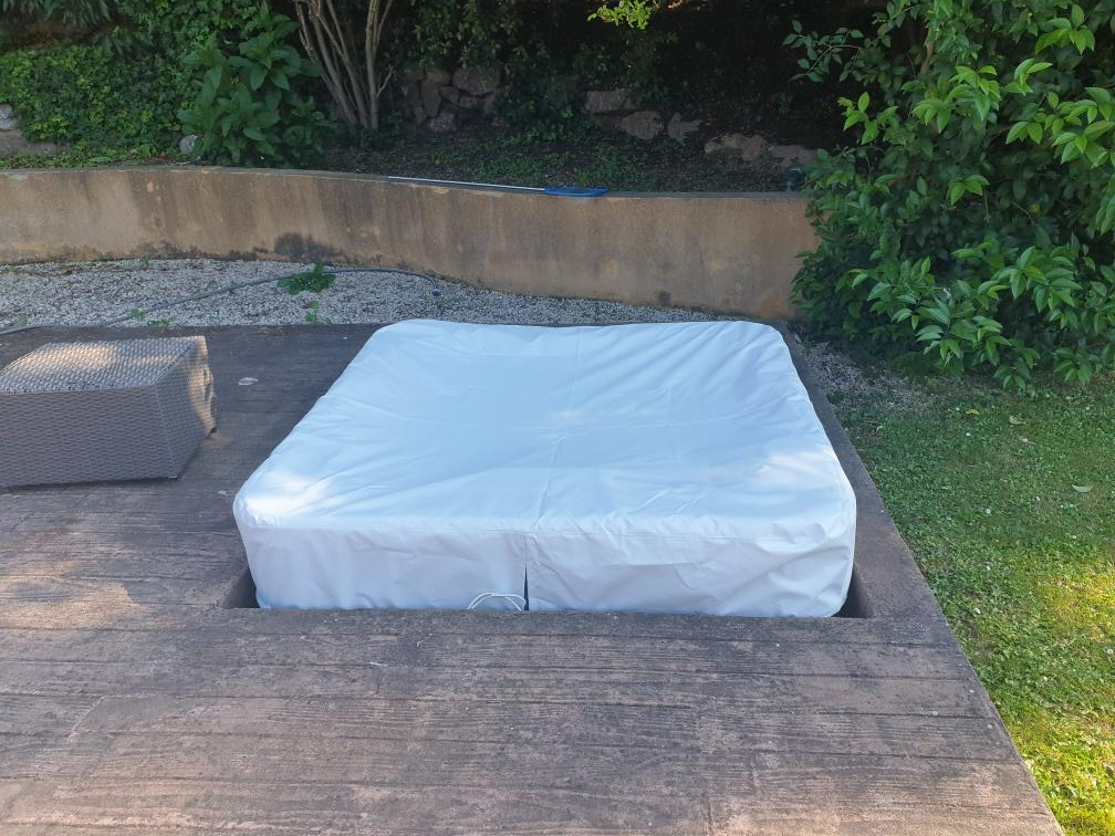 Housse jacuzzi