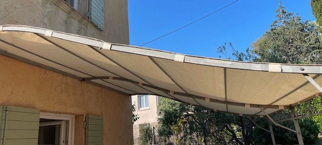 Tonnelle vue de dessous