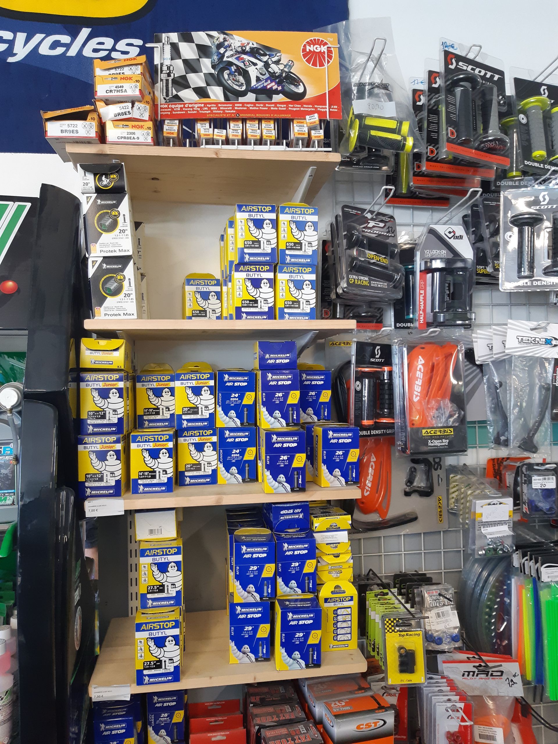 Pièces de rechange pour moto