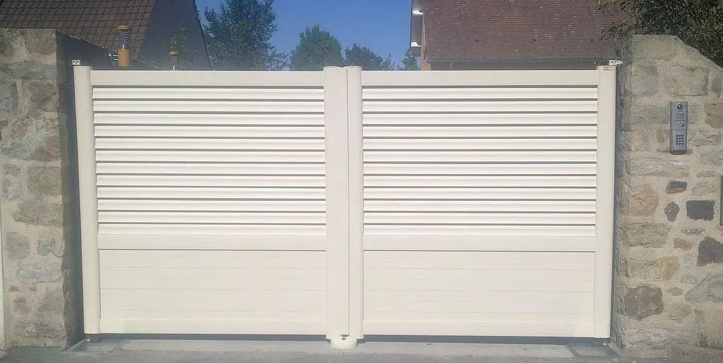 Portail lame BRISE-VUE BREDOK