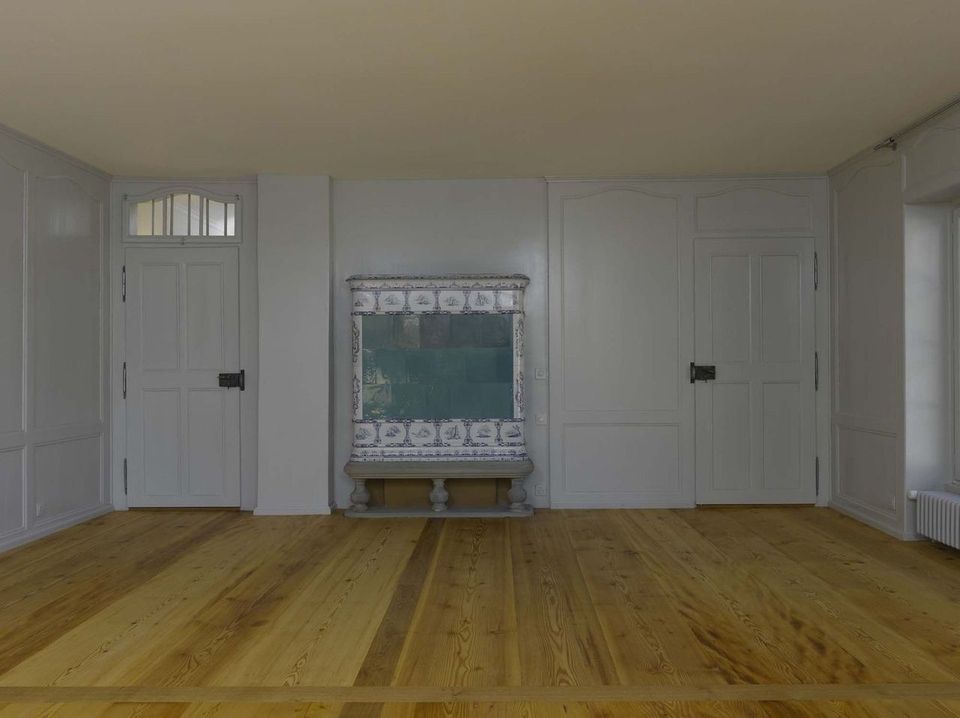 Historischer Kaminofen, Ofen Perlen