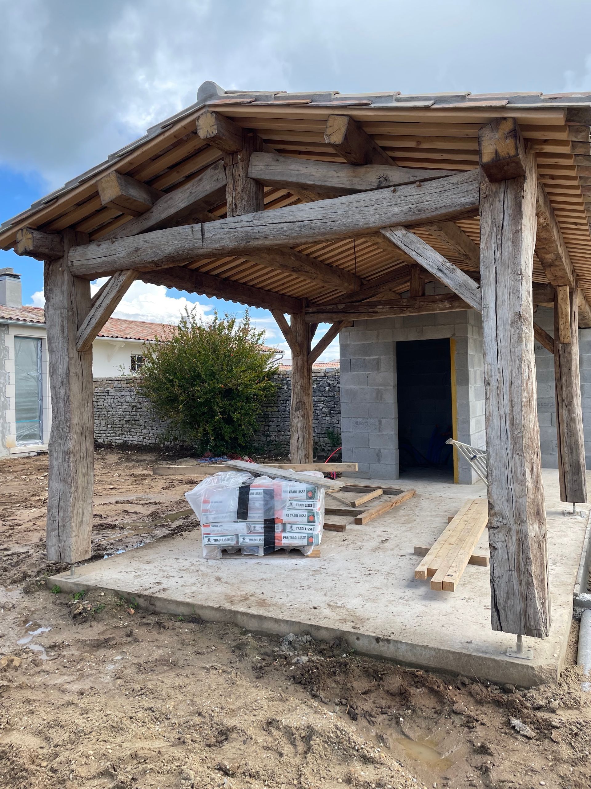 Création d'un extérieur avec de la pierre