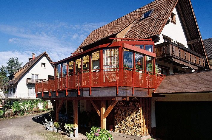 Wintergarten im Stil des Hauses