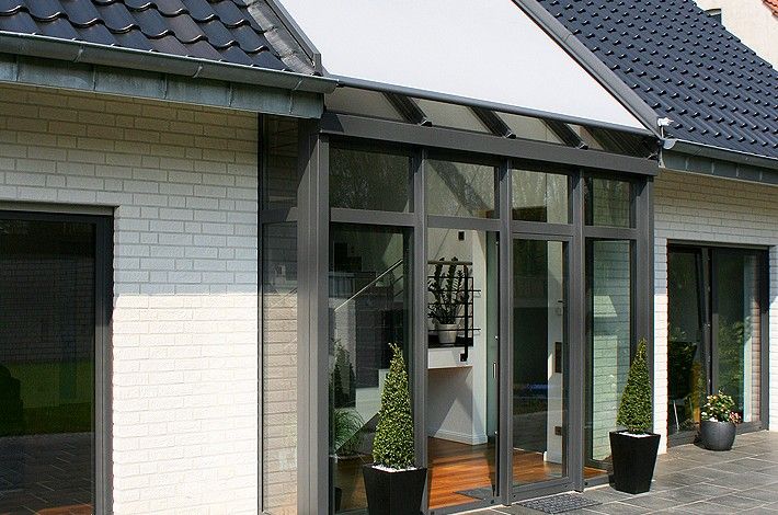 Eingangsbereich aus Glas