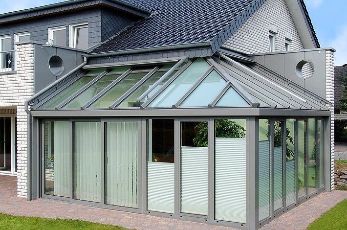 Wintergarten mit Jalousien