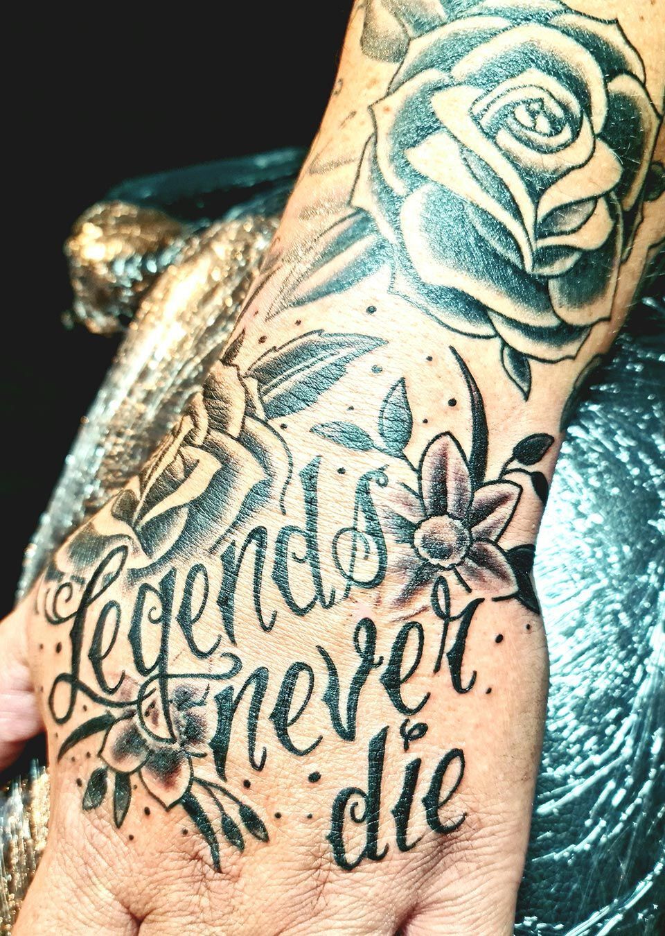 Tattoo von voodoo Island Tattoo