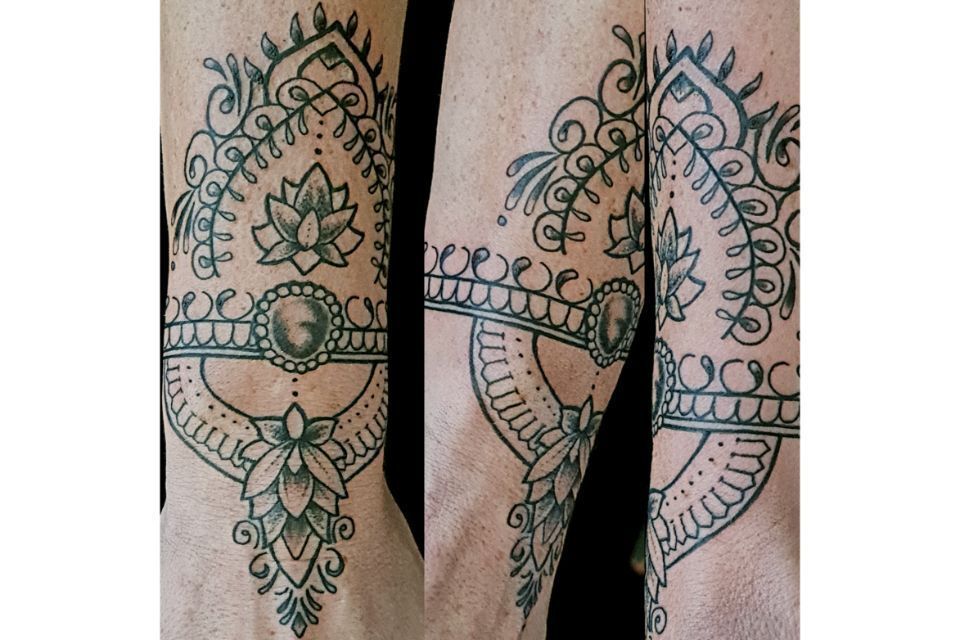 Linework-Tattoo von  voodoo Island Tattoo