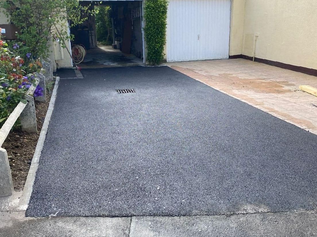 De l'enrobé sur un parking