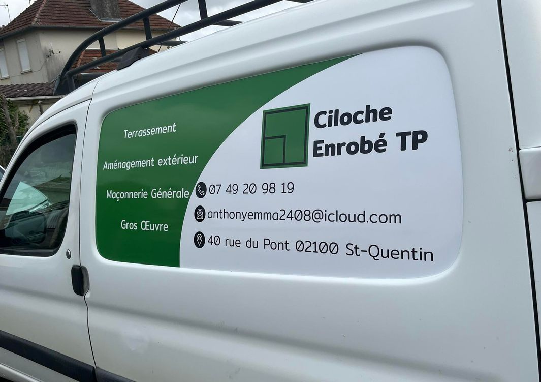 Un camion Ciloche Enrobé Tp