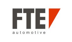 El logotipo de fte automotive es negro y rojo con una flecha roja.