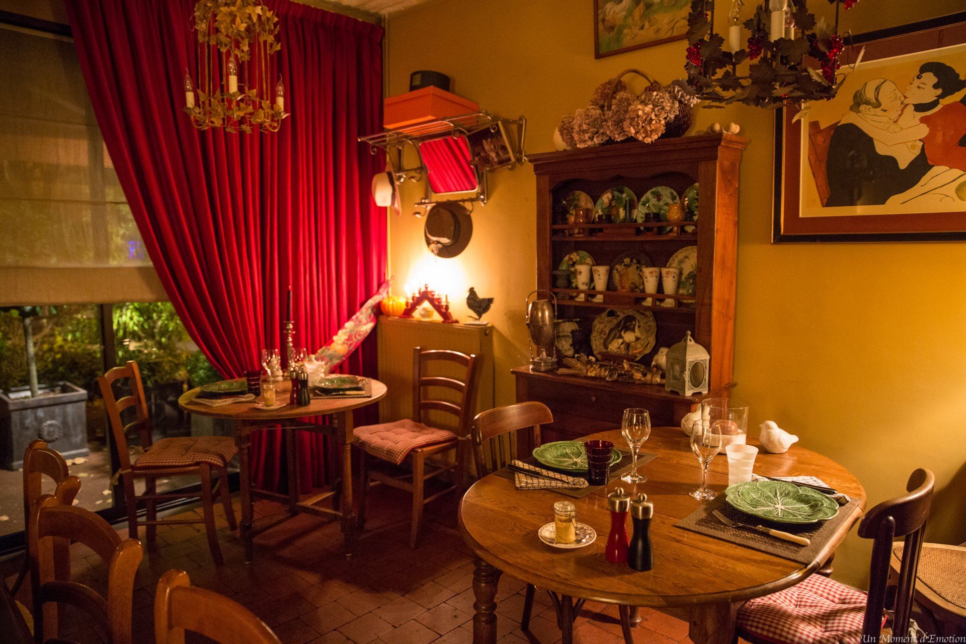 Restaurant ambiance bistrot