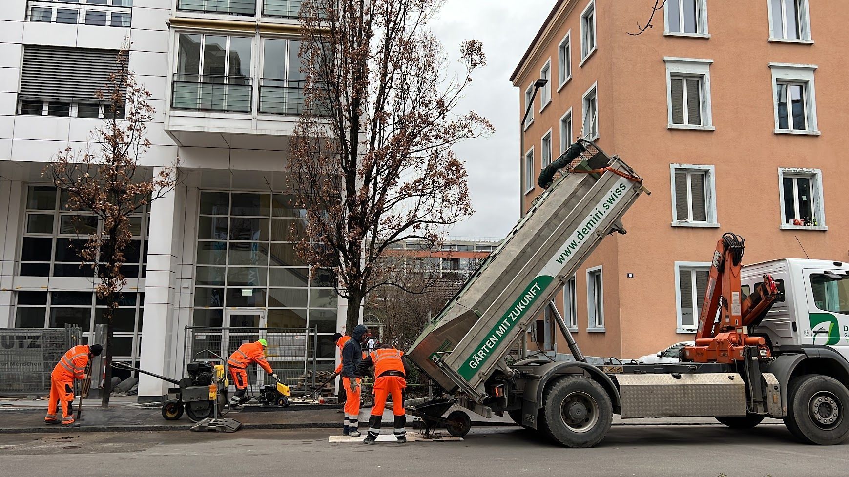 Tiefbau & Belagsarbeiten - Demiri Gartenbau GmbH - Dübendorf