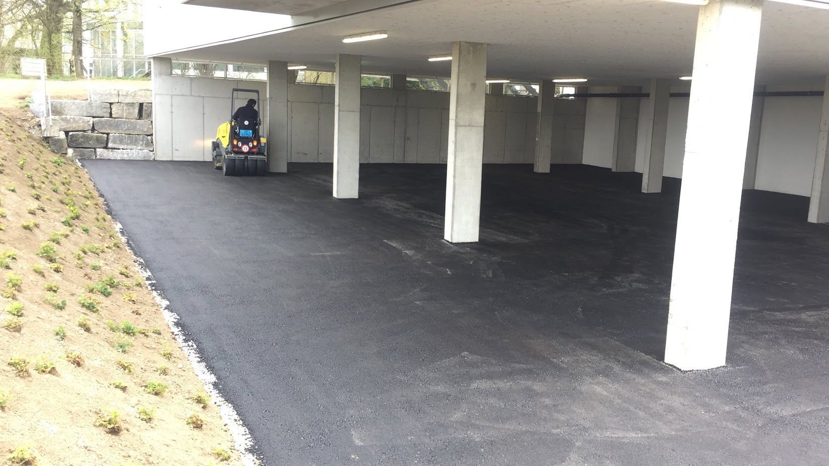 Tiefbau & Belagsarbeiten - Demiri Gartenbau GmbH - Dübendorf