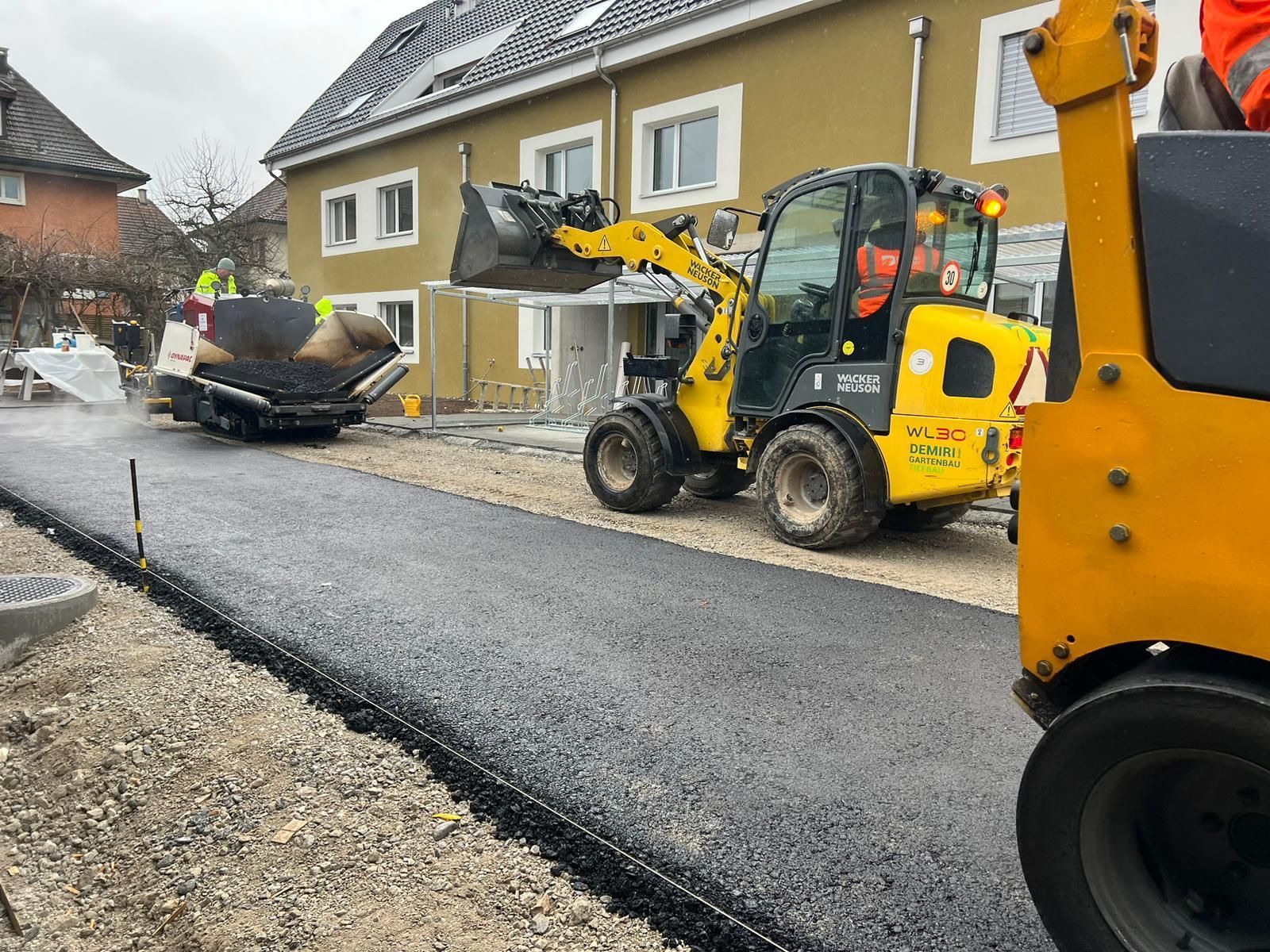 Tiefbau & Belagsarbeiten - Demiri Gartenbau GmbH - Dübendorf