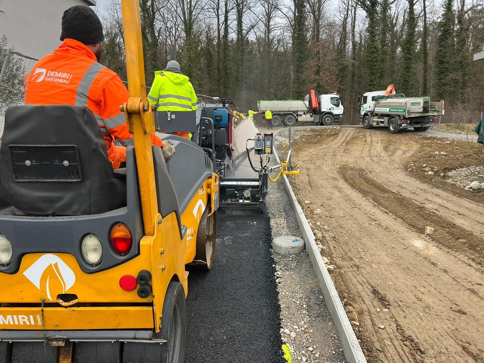 Tiefbau & Belagsarbeiten - Demiri Gartenbau GmbH - Dübendorf