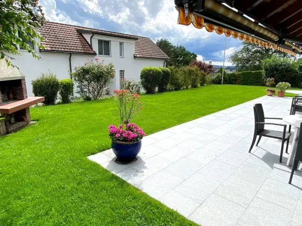 Gartenpflege & Bepflanzungen - Demiri Gartenbau GmbH - Dübendorf