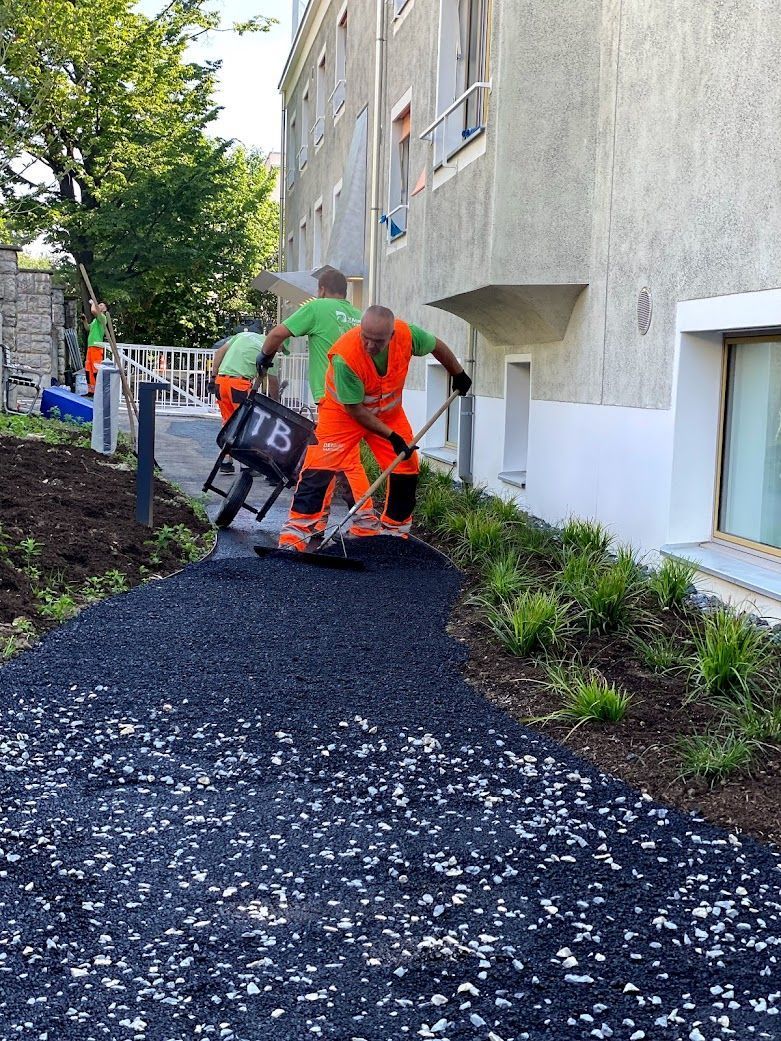 Tiefbau & Belagsarbeiten - Demiri Gartenbau GmbH - Dübendorf