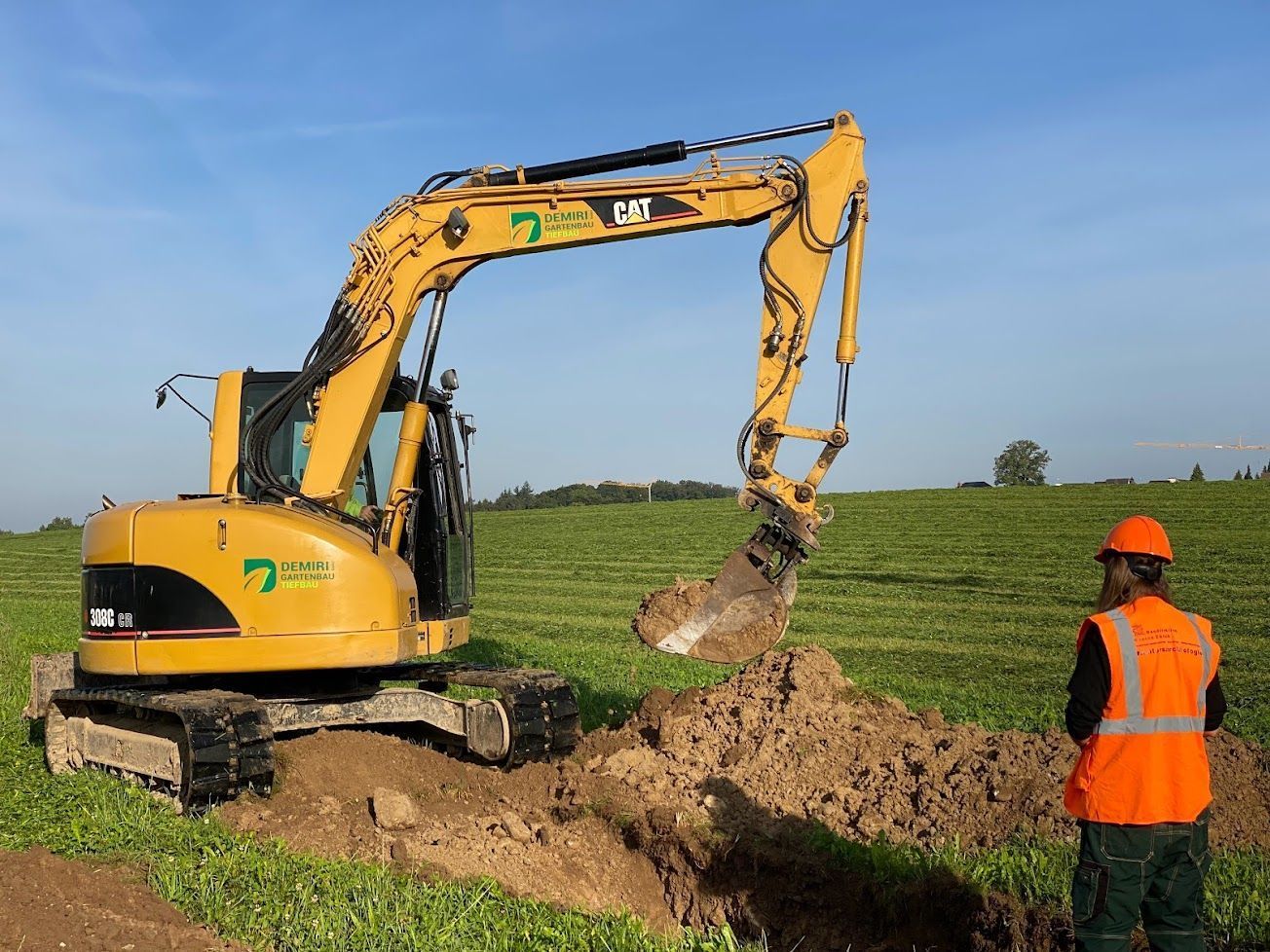 Tiefbau & Belagsarbeiten - Demiri Gartenbau GmbH - Dübendorf