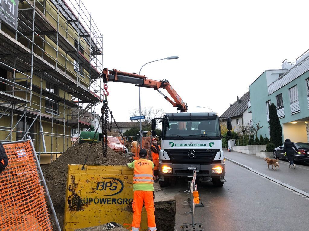 Tiefbau & Belagsarbeiten - Demiri Gartenbau GmbH - Dübendorf