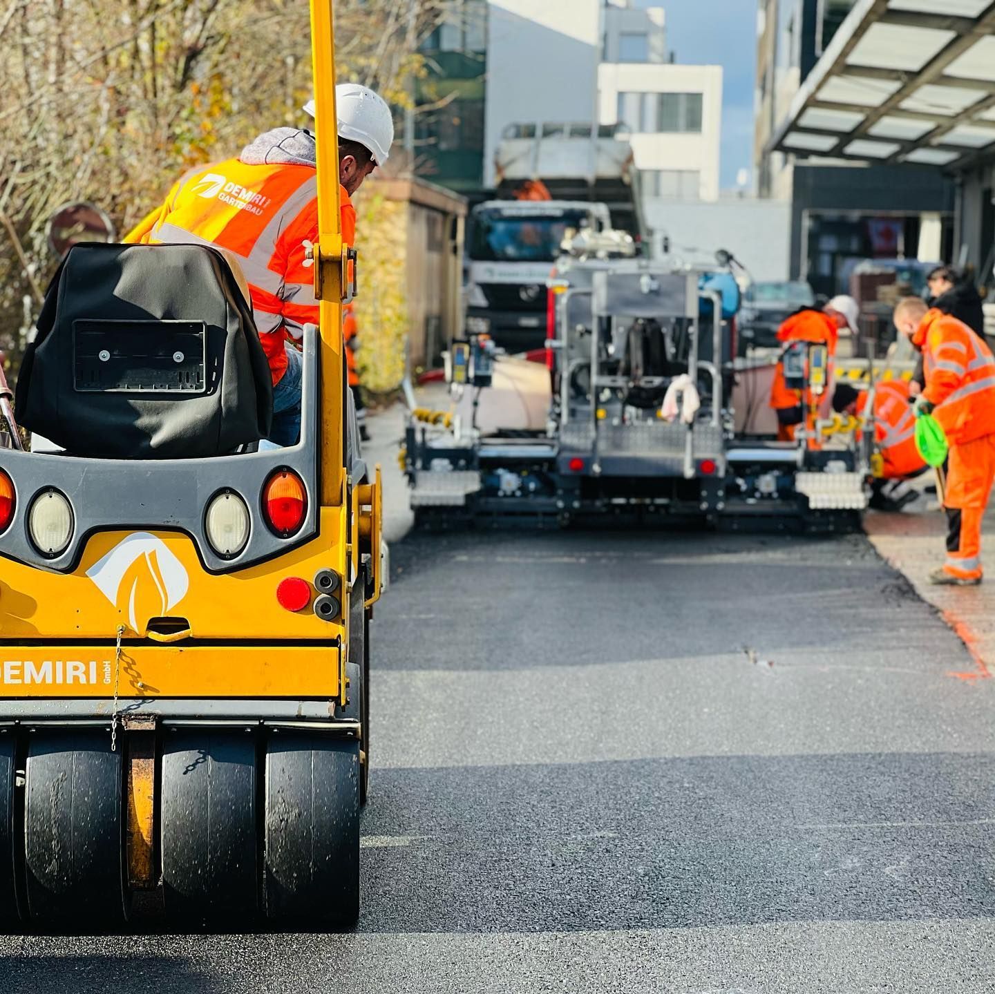 Tiefbau & Belagsarbeiten - Demiri Gartenbau GmbH - Dübendorf