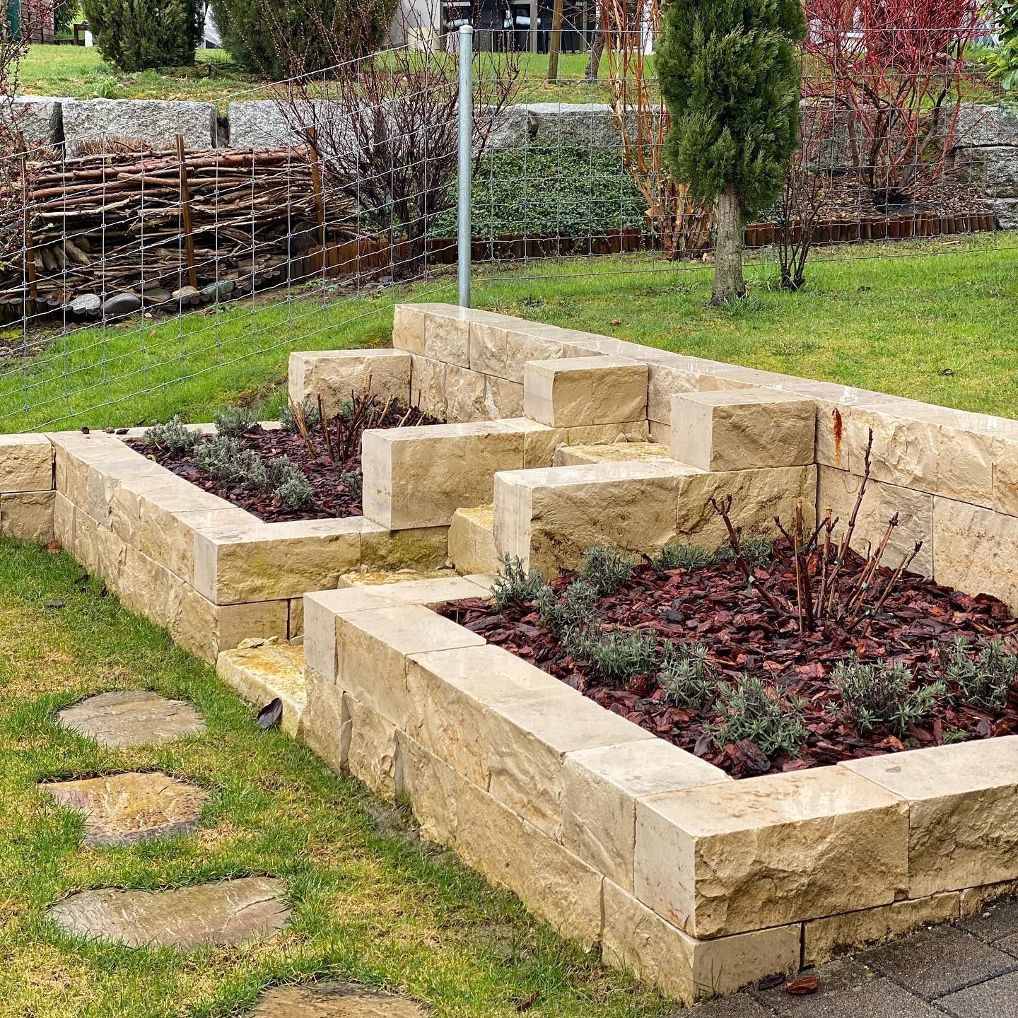Gartenpflege Gartenpflege & Bepflanzungen - Demiri Gartenbau GmbH - Dübendorf& Bepflanzungen - Demiri Gartenbau GmbH - Dübendorf