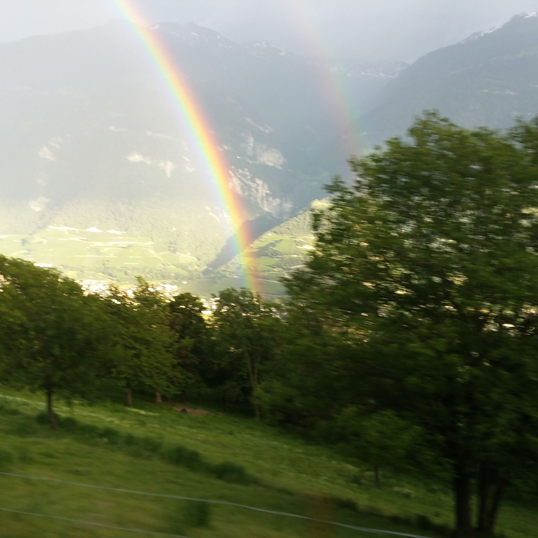 Arc - en - ciel sur le golf de Noas