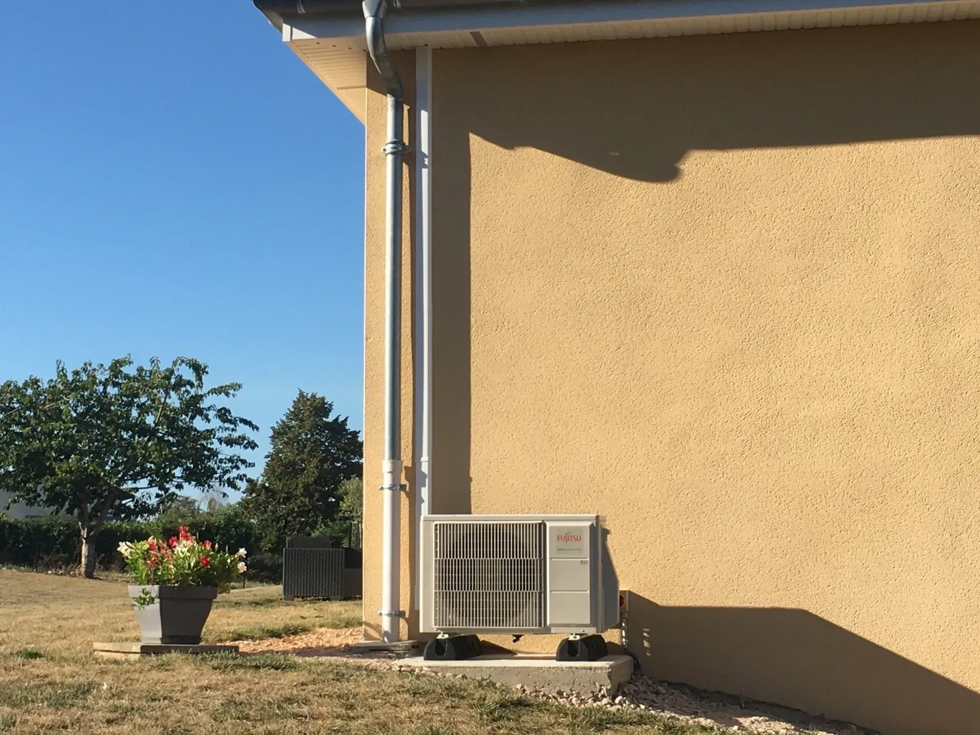 Pompe à chaleur installée chez un particulier