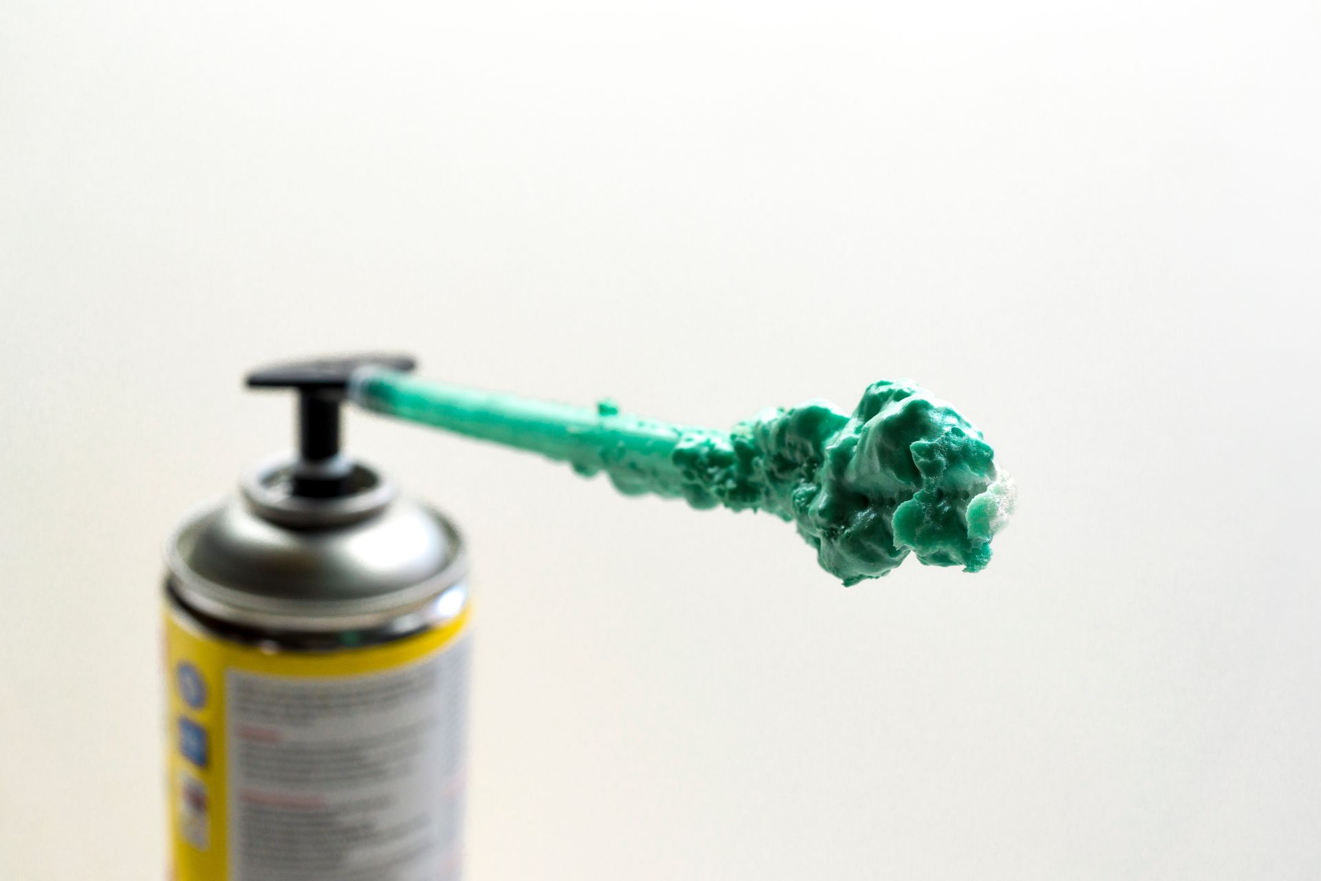 Un spray de mousse expansive