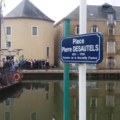 Généalogie des Laurion-Lorion-Lorillon