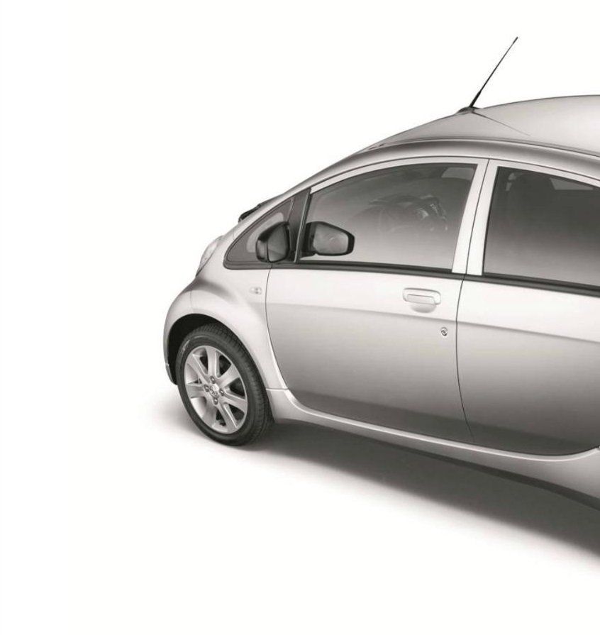 Peugeot Ion profil.jpg