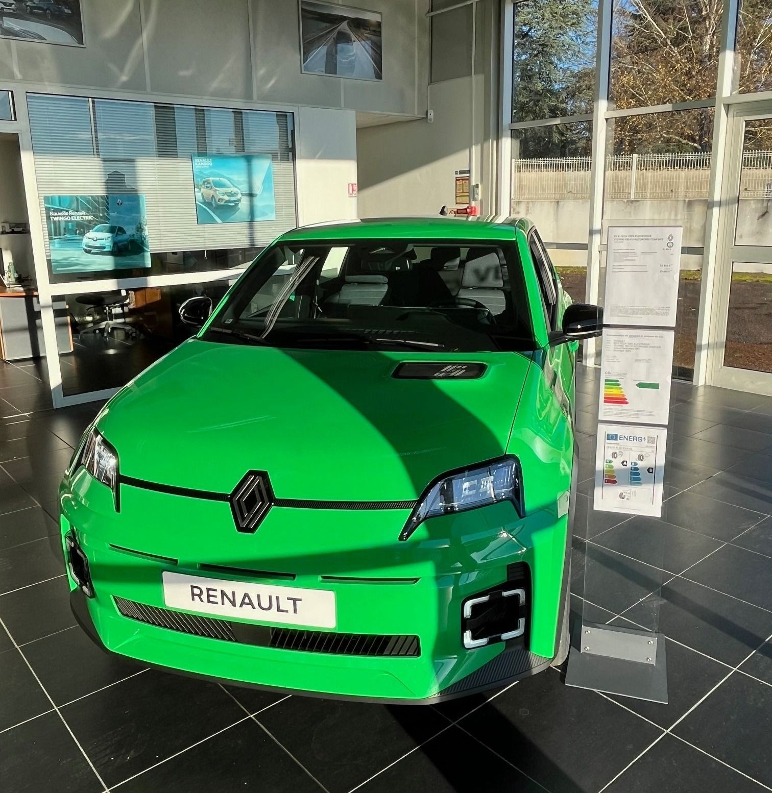 Renault Clio vue de derrière