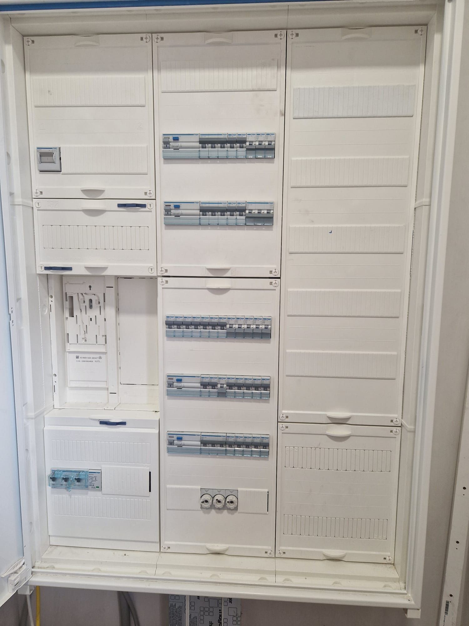 Ein grauer Hintergrund mit dem Wort Vorlage 2 darauf