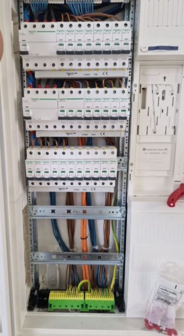 Das Wort Vorlage steht auf schwarzem Hintergrund.