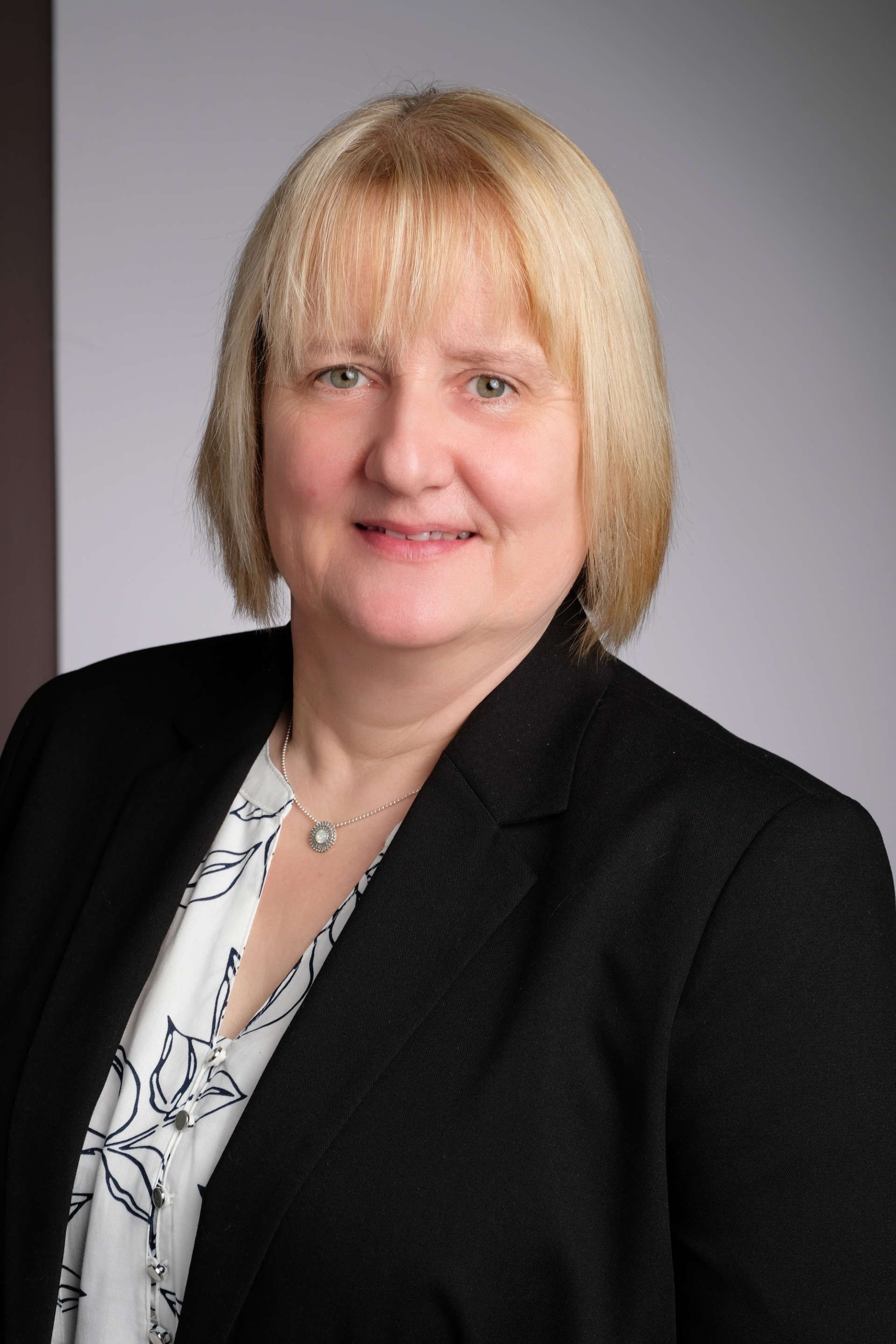 Regina Ruthenbeck Vertrieb