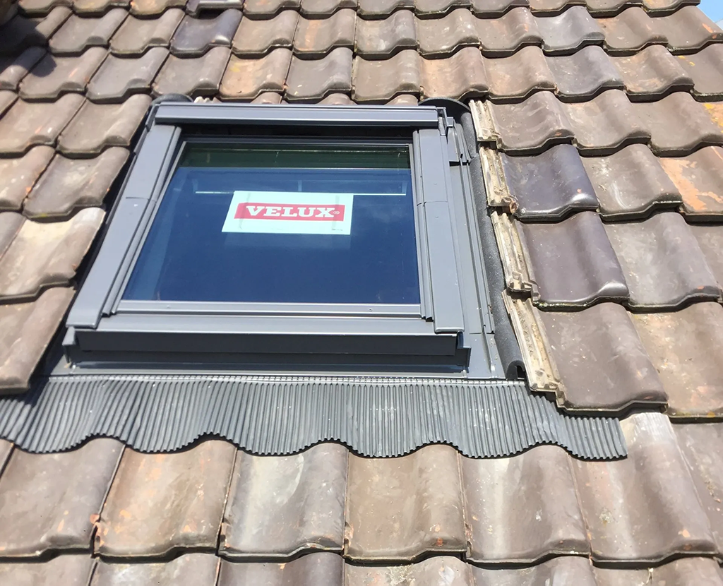 Fenêtre de toit installée sur une toiture