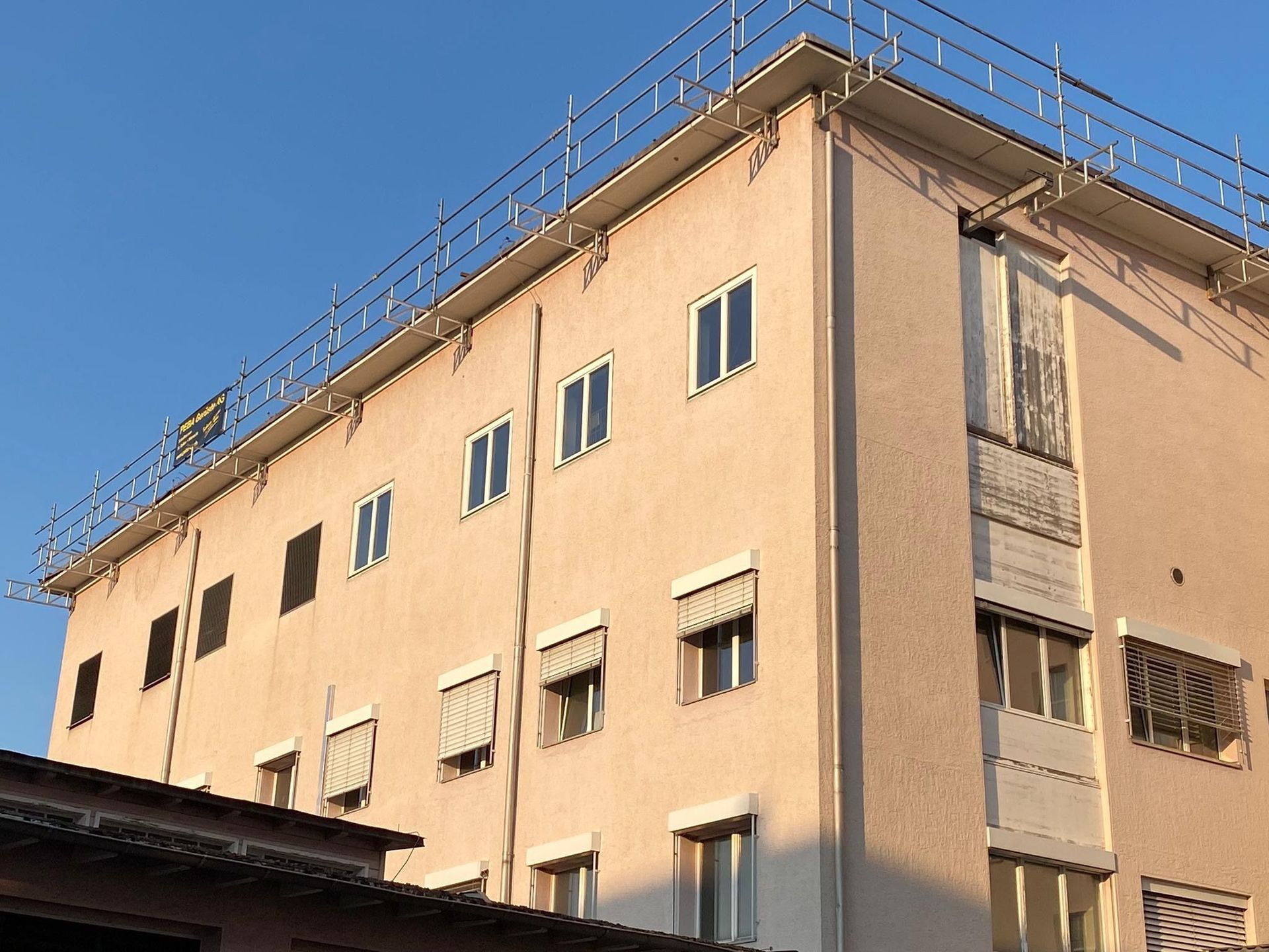 Flachdachgeländer - PEBA Gerüste AG – Schaffhausen