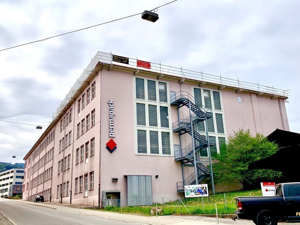 Flachdachgeländer - PEBA Gerüste AG – Schaffhausen