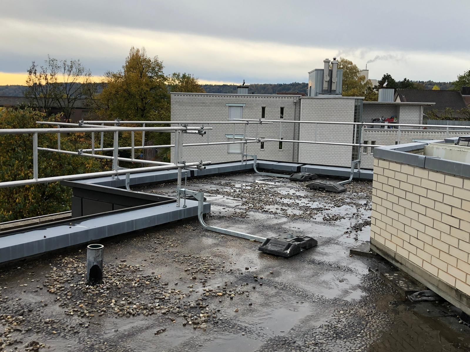 Flachdachgeländer - PEBA Gerüste AG – Schaffhausen